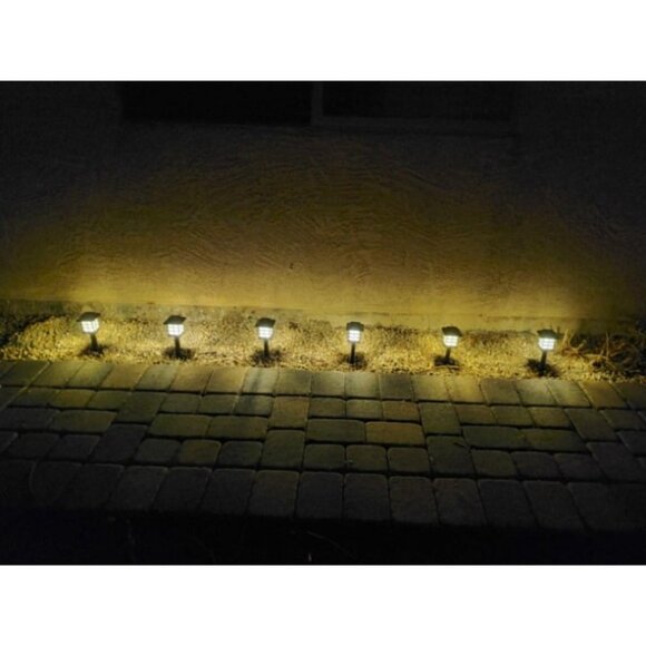 Solar Outdoor Lights，8 Pack LED Solar Lights Outdoor Waterproof, Solar - Picture 3 of 4